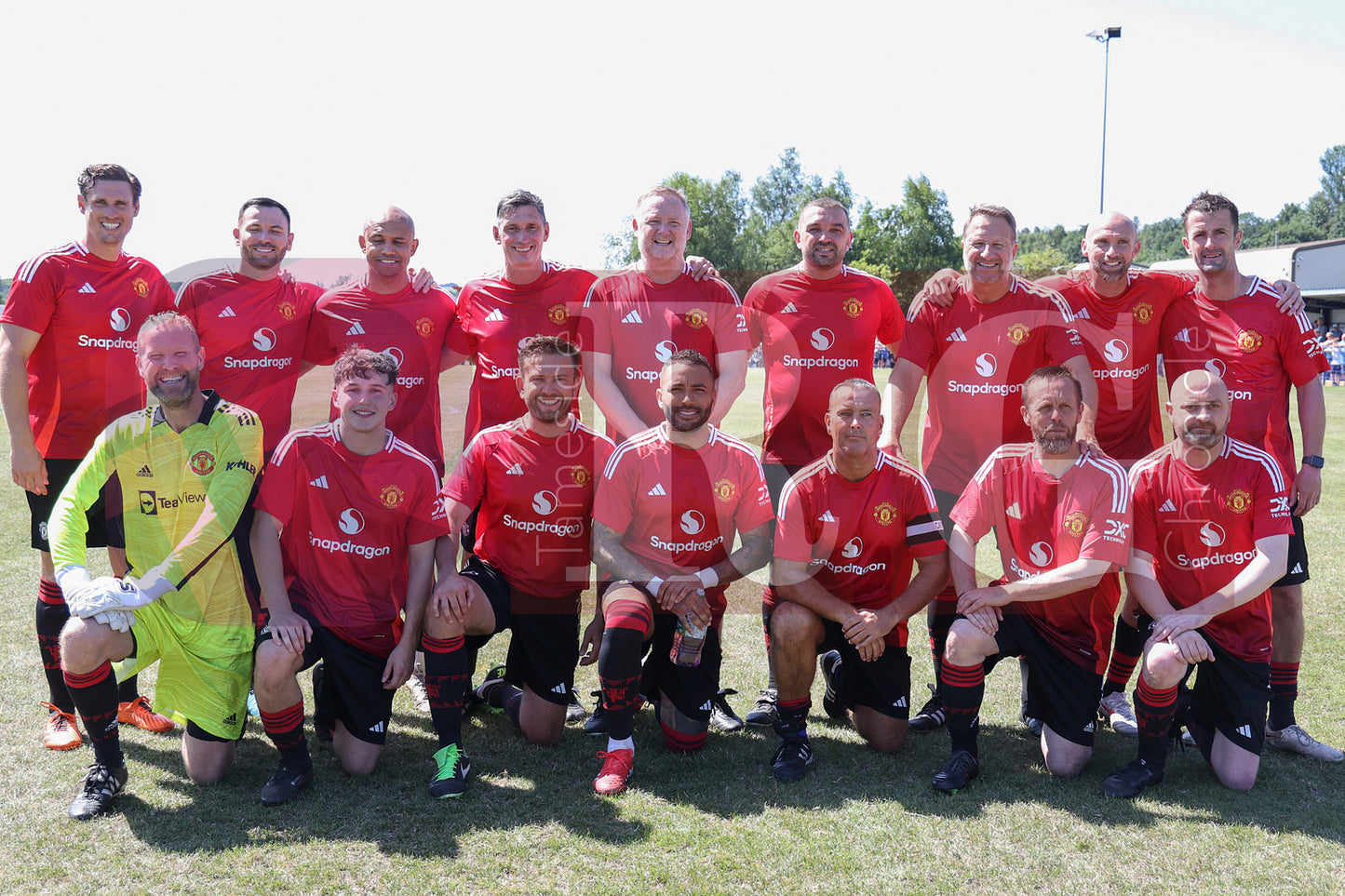 GLOSSOP NORTH EBD V UNITED LEGENDS (16).JPG