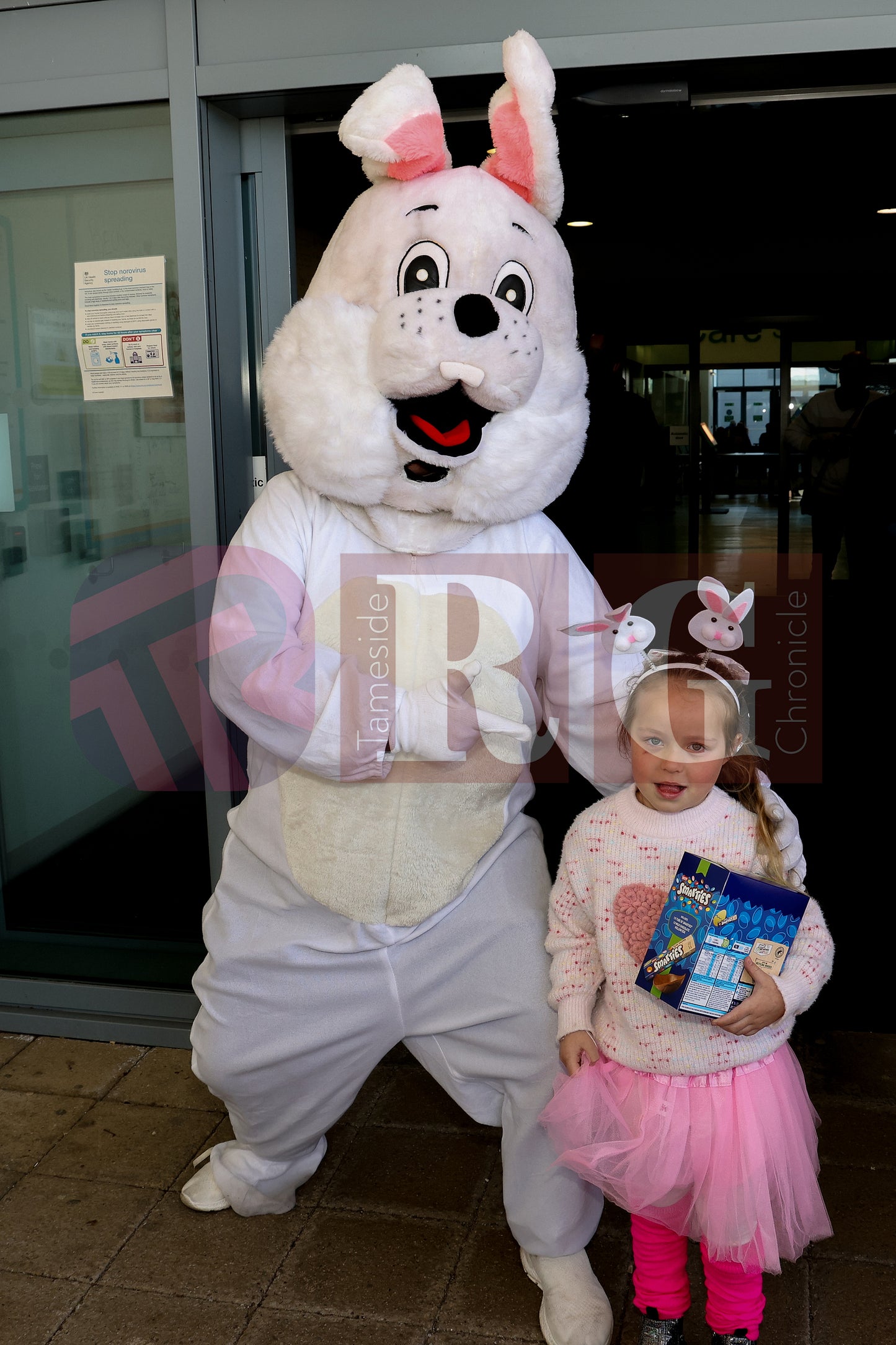 TAMESIDE HOSPITAL CHILDRENS WARD EASTER STAGECOACH (20).JPG