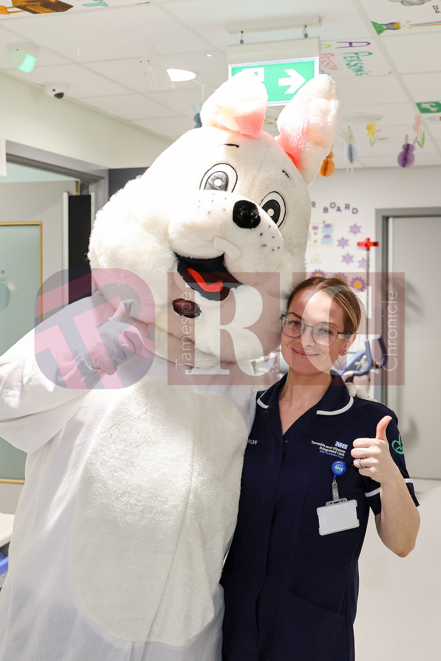 TAMESIDE HOSPITAL CHILDRENS WARD EASTER STAGECOACH (64).JPG