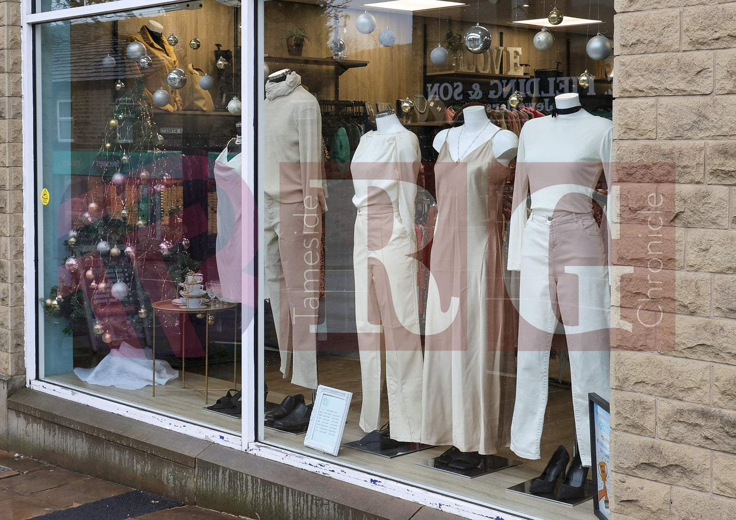 GLOSSOP CHRISTMAS SHOPS 2025 (44).JPG