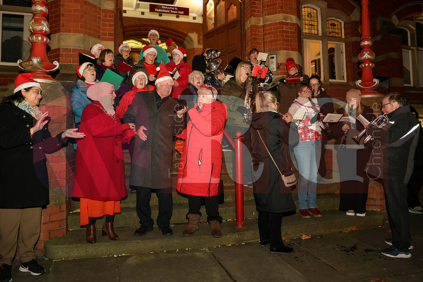DUKINFIELD LIGHTS SWITCH ON (85).JPG