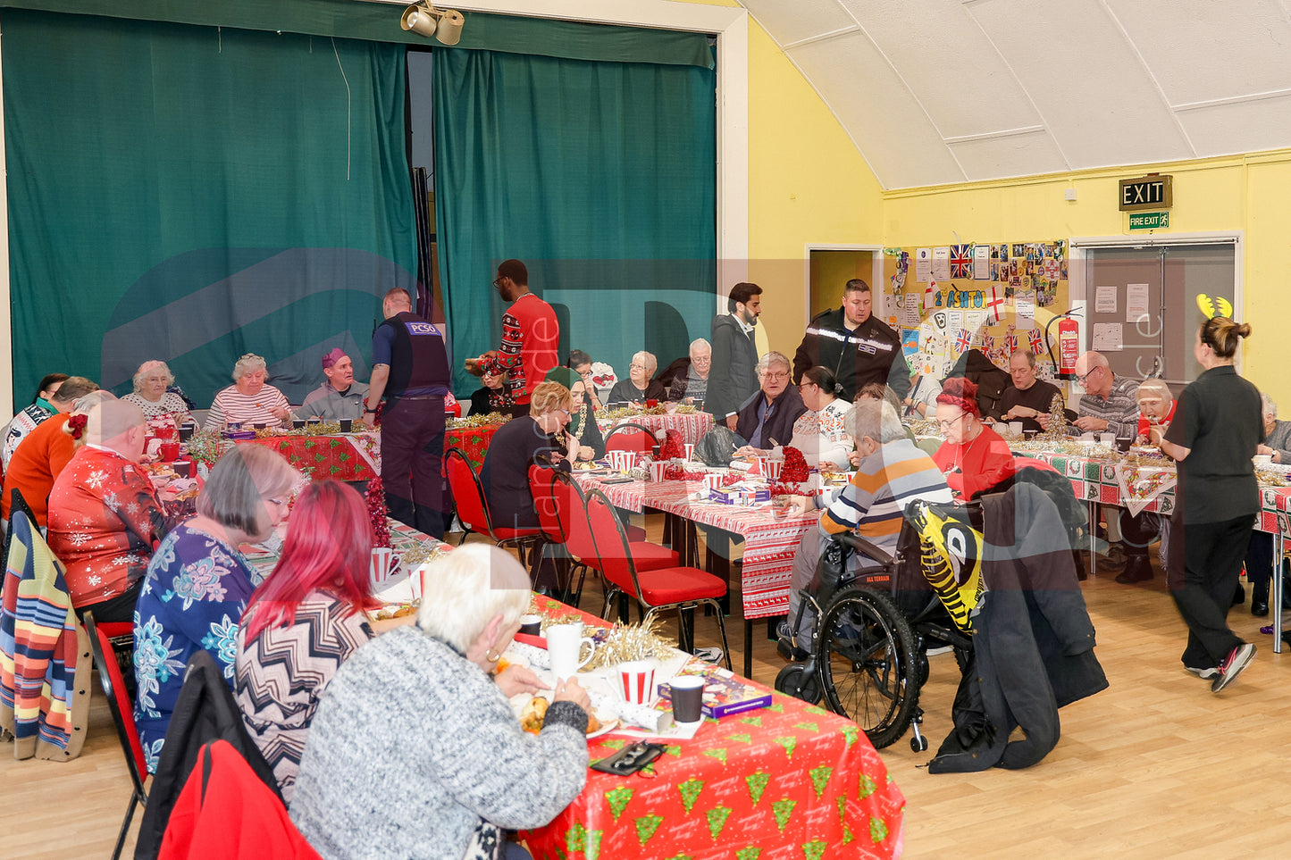 ST. PETERS COMMUNITY XMAS DINNER 2025 (43).JPG