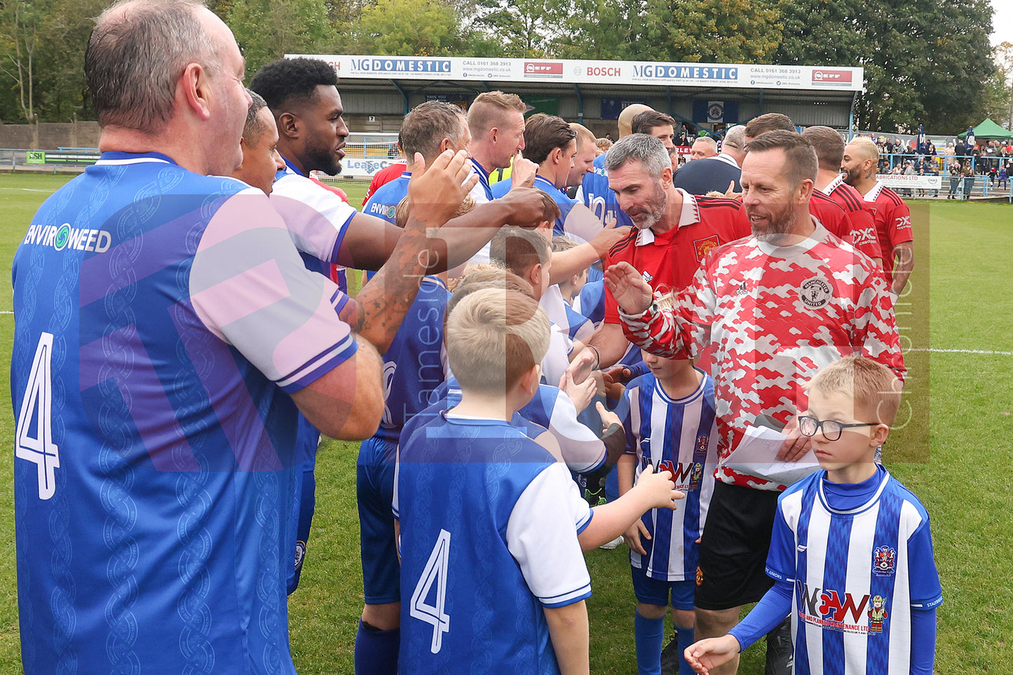STALYBRIDGE CELTIC LEGENDS V MAN UTD LEGENDS (27).JPG