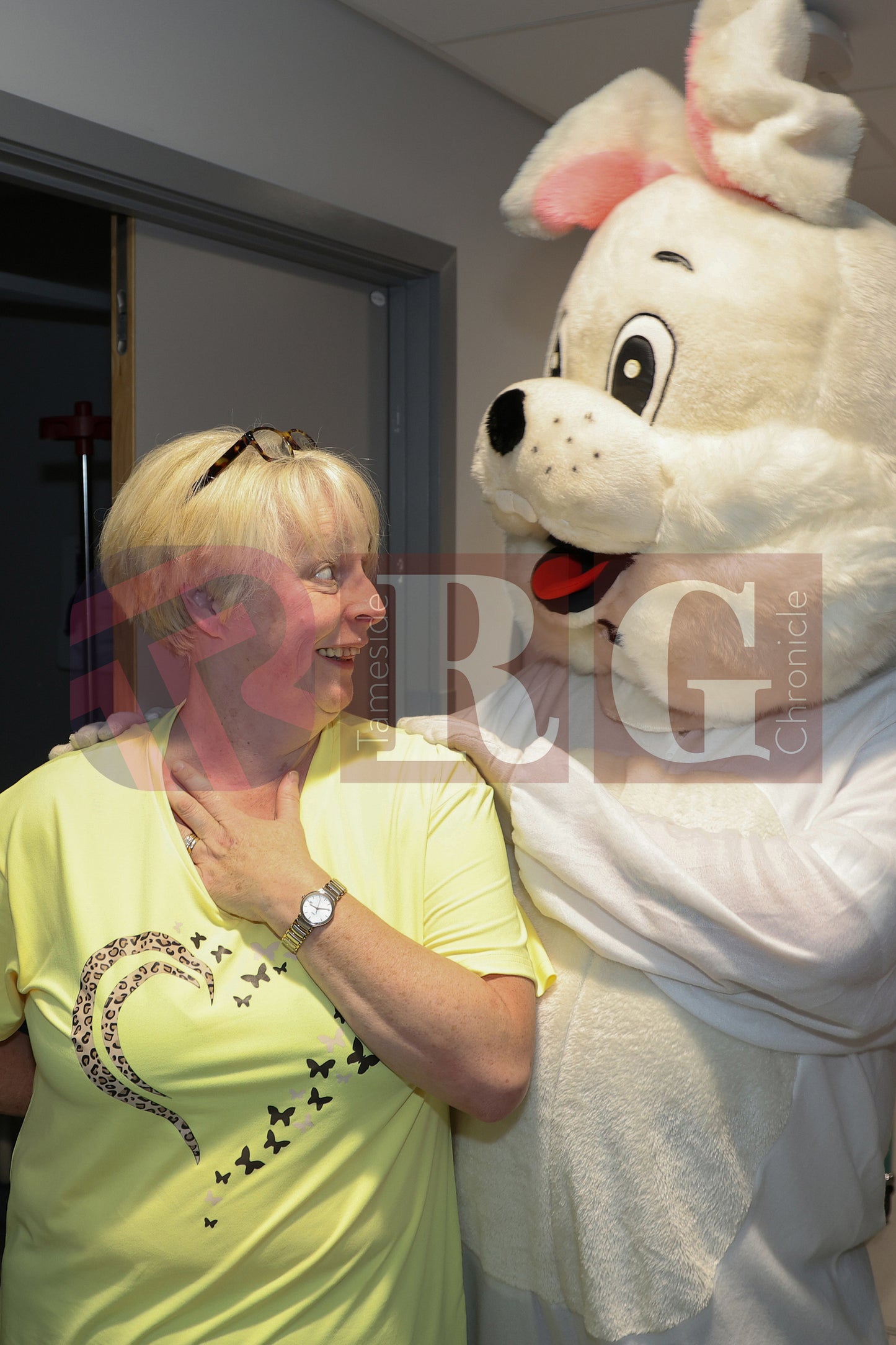 TAMESIDE HOSPITAL CHILDRENS WARD EASTER STAGECOACH (56).JPG