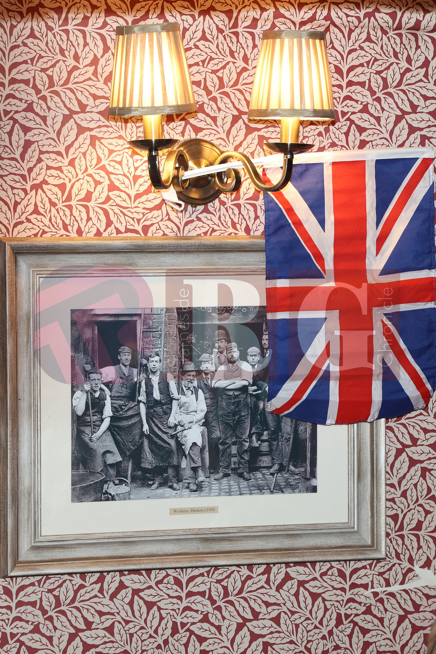 VE DAY OLD PEGS PUB DENTON (48).JPG