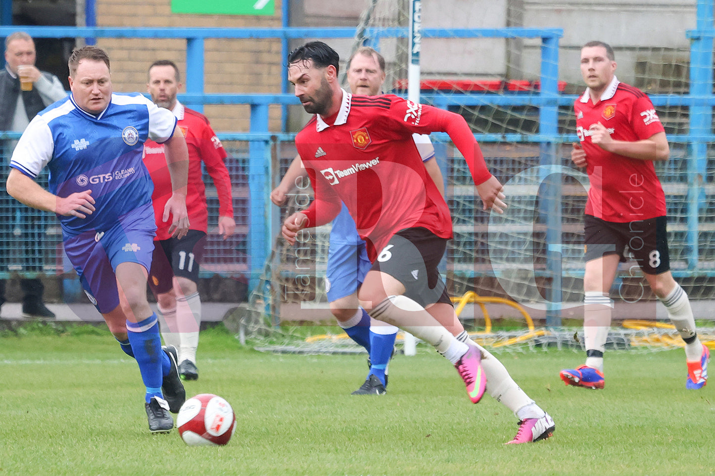STALYBRIDGE CELTIC LEGENDS V MAN UTD LEGENDS (147).JPG