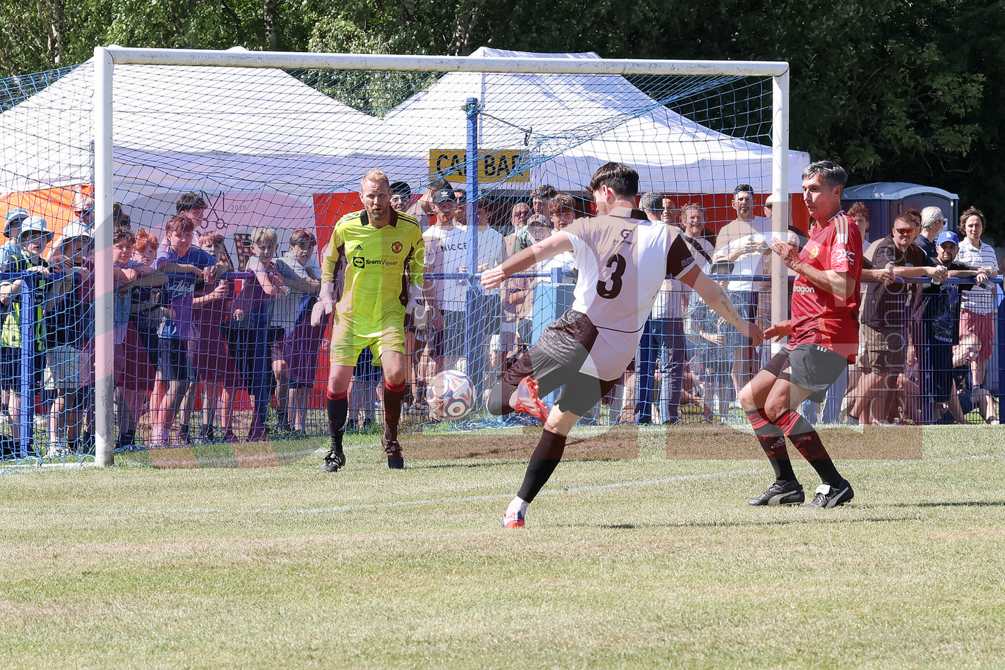 GLOSSOP NORTH EBD V UNITED LEGENDS (91).JPG