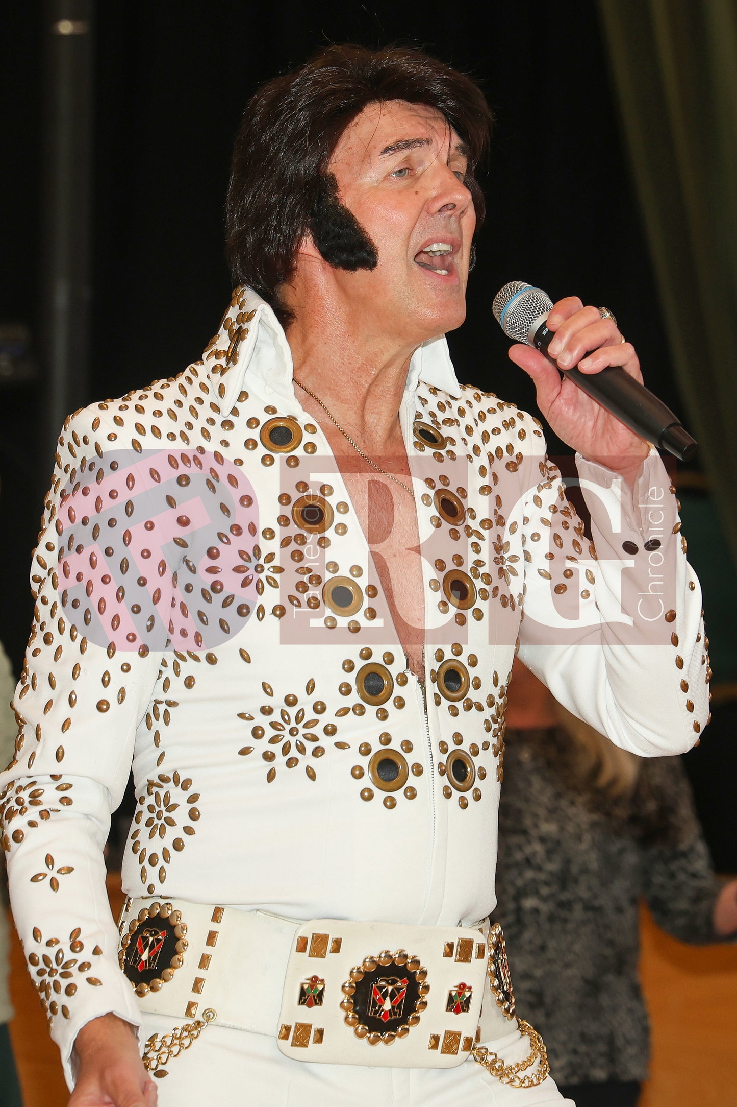 95TH BIRTHDAY DUKINFIELD TOWN HALL ELVIS (49).JPG