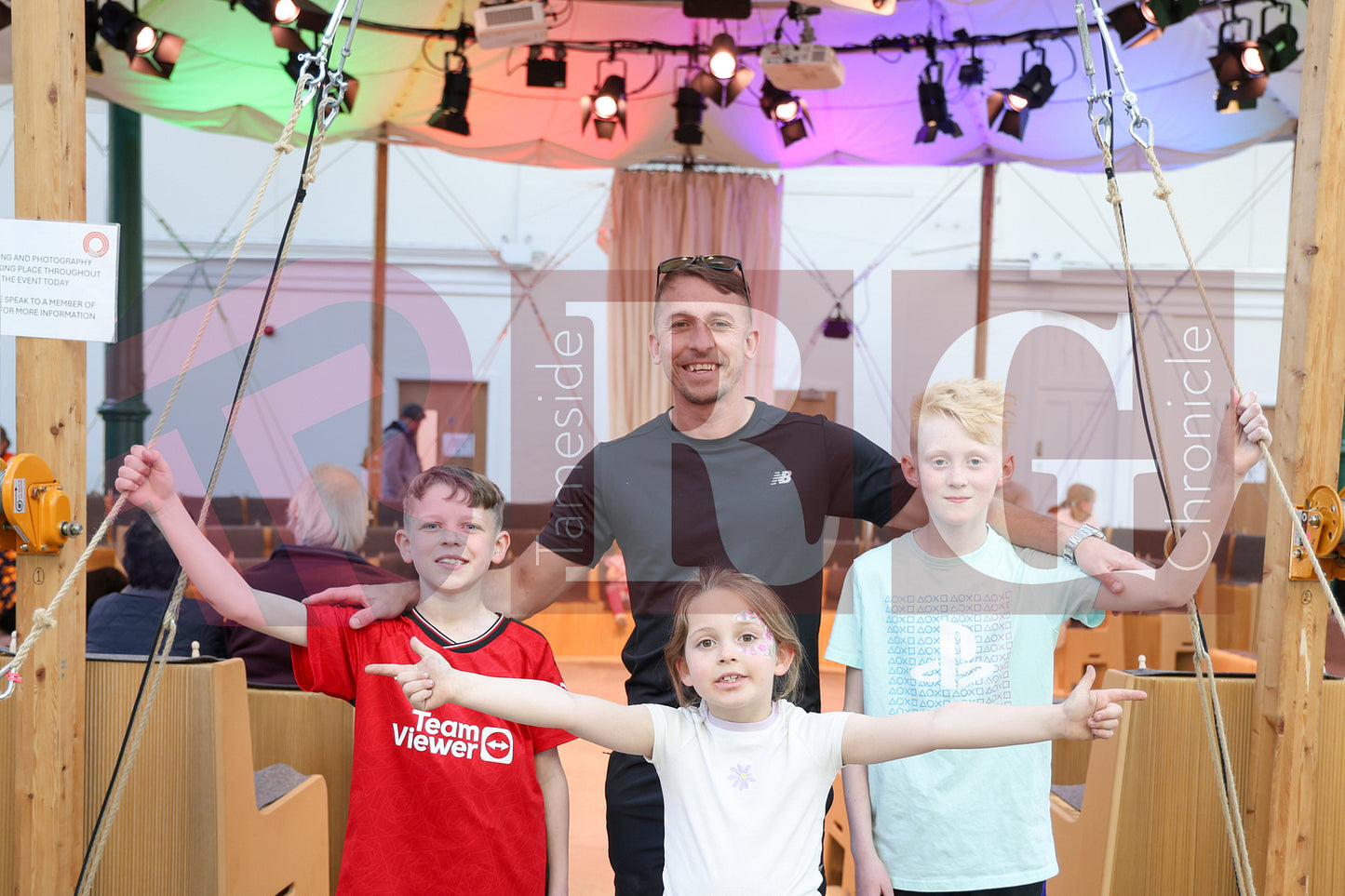 THE DEN FESTIVAL STALYBRIDGE CIVIC HALL (71).JPG