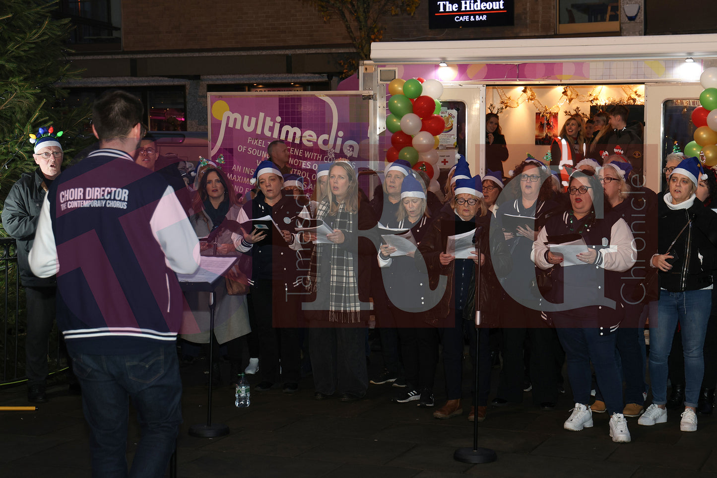 DROYLSDEN LIGHTS SWITCH ON 2024 (15).JPG
