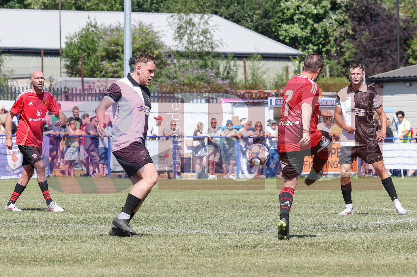 GLOSSOP NORTH EBD V UNITED LEGENDS (84).JPG