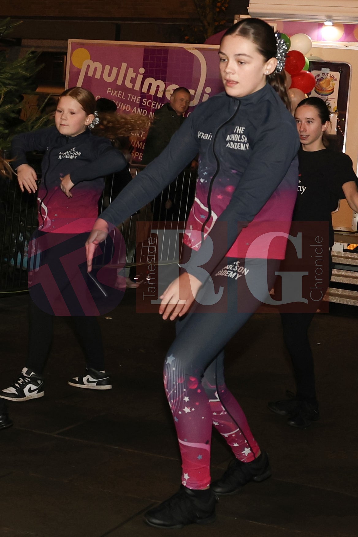 DROYLSDEN LIGHTS SWITCH ON 2024 (24).JPG