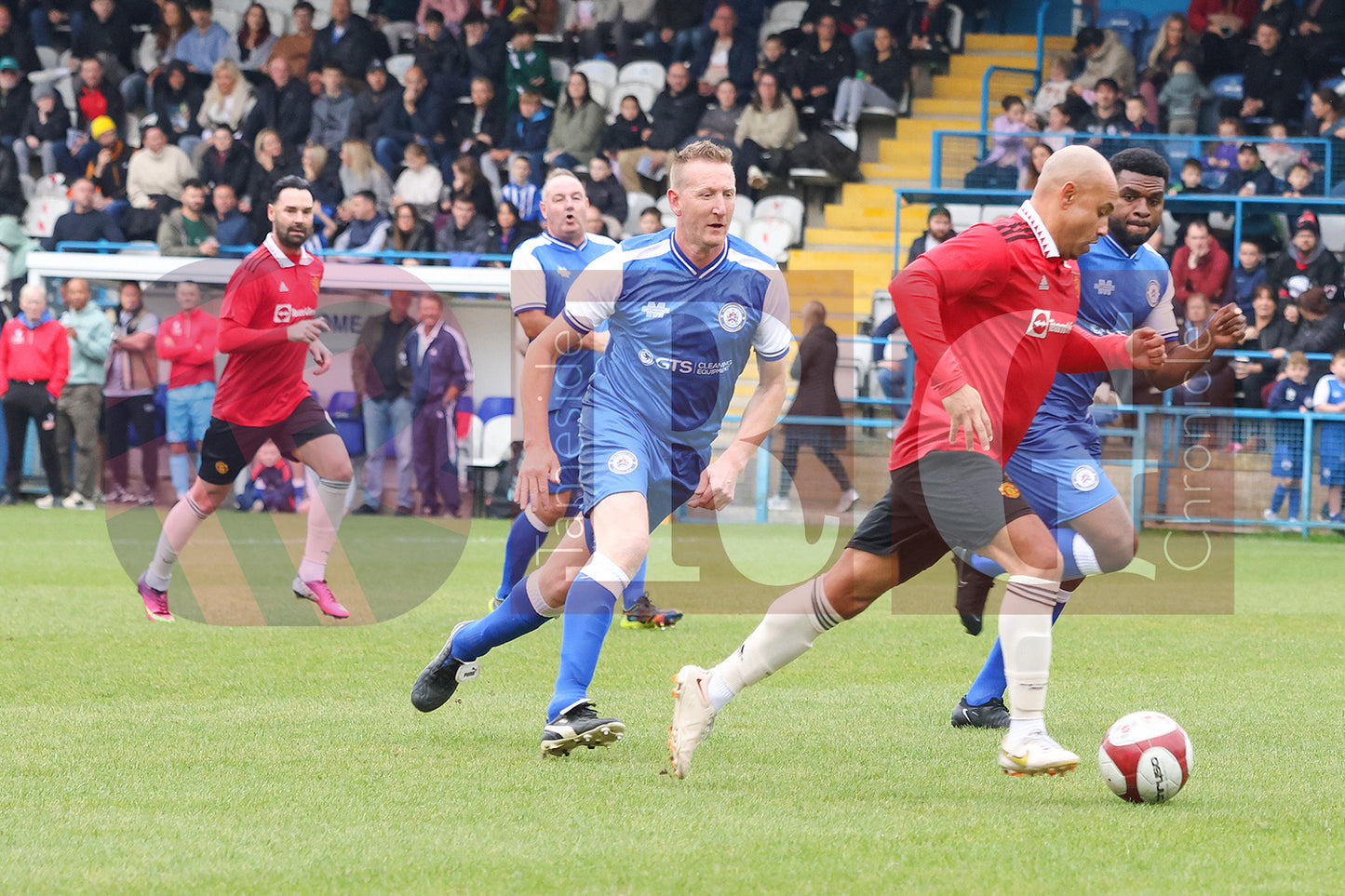 STALYBRIDGE CELTIC LEGENDS V MAN UTD LEGENDS (74).JPG