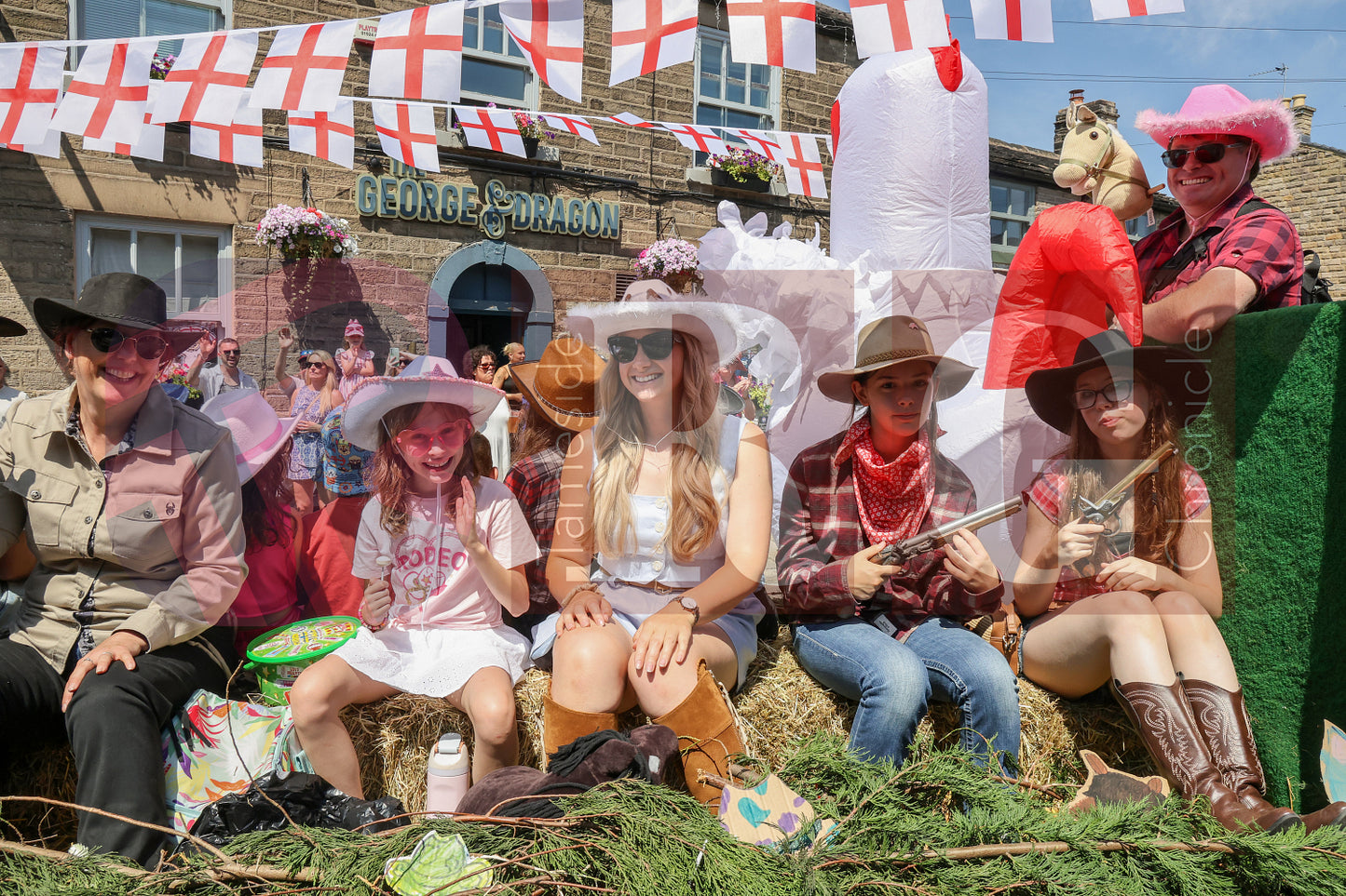 CHARLESWORTH CARNIVAL (20).JPG