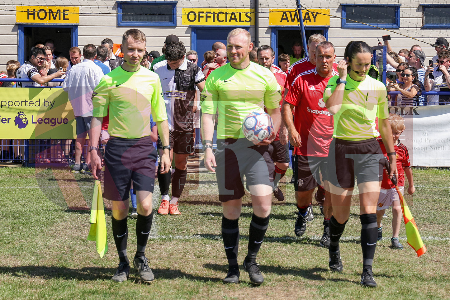 GLOSSOP NORTH EBD V UNITED LEGENDS (1).JPG