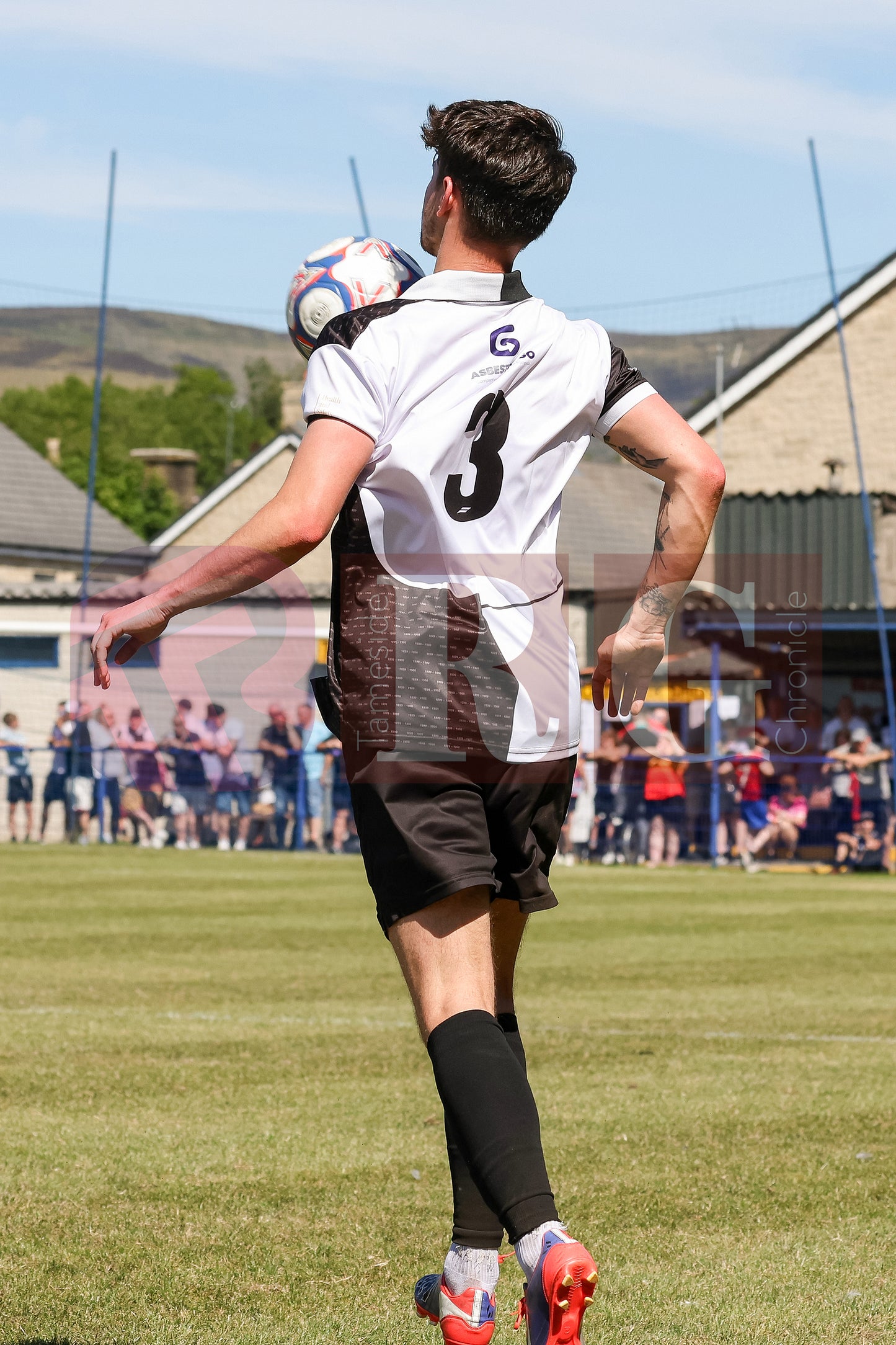 GLOSSOP NORTH EBD V UNITED LEGENDS (107).JPG