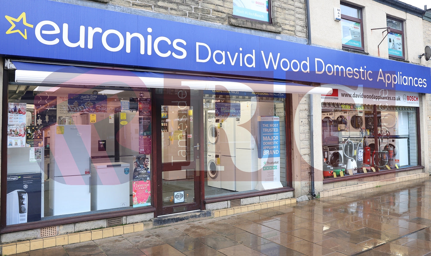 GLOSSOP CHRISTMAS SHOPS 2025 (63).JPG