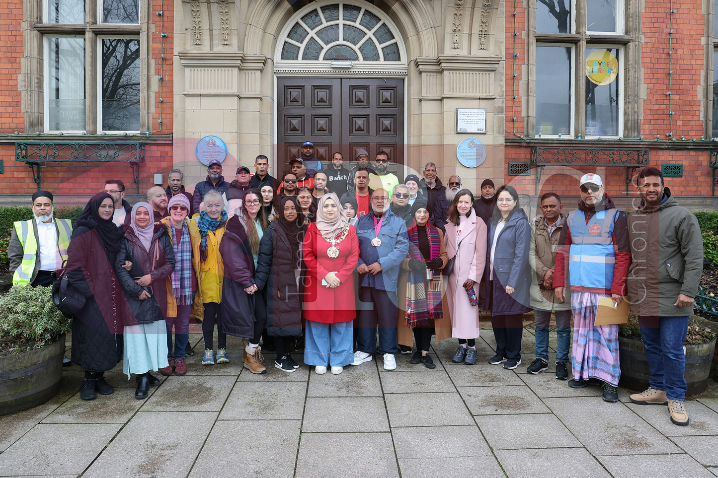 WALK WITH THE MAYOR HYDE TO DUKINFIELD (9).JPG