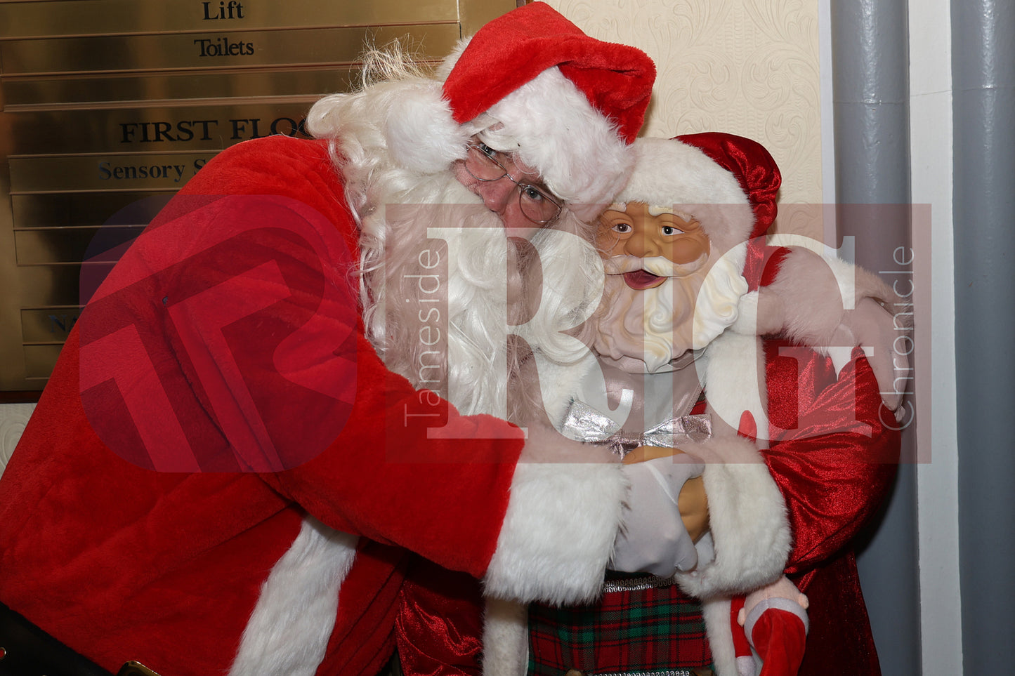 RYECROFT HALL XMAS FAIR (79).JPG