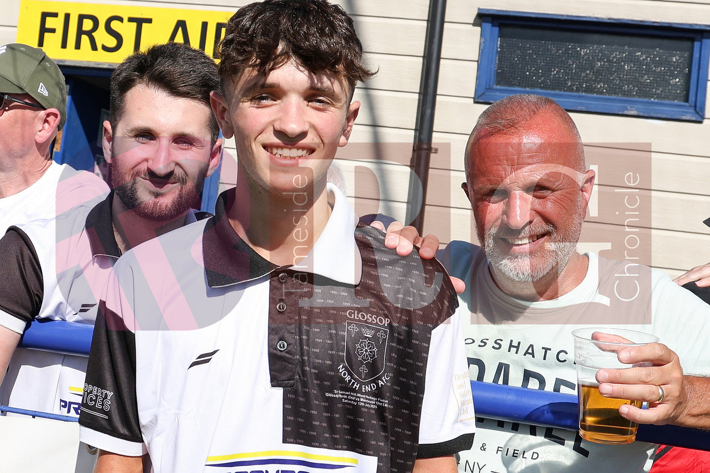 GLOSSOP NORTH EBD V UNITED LEGENDS (48).JPG