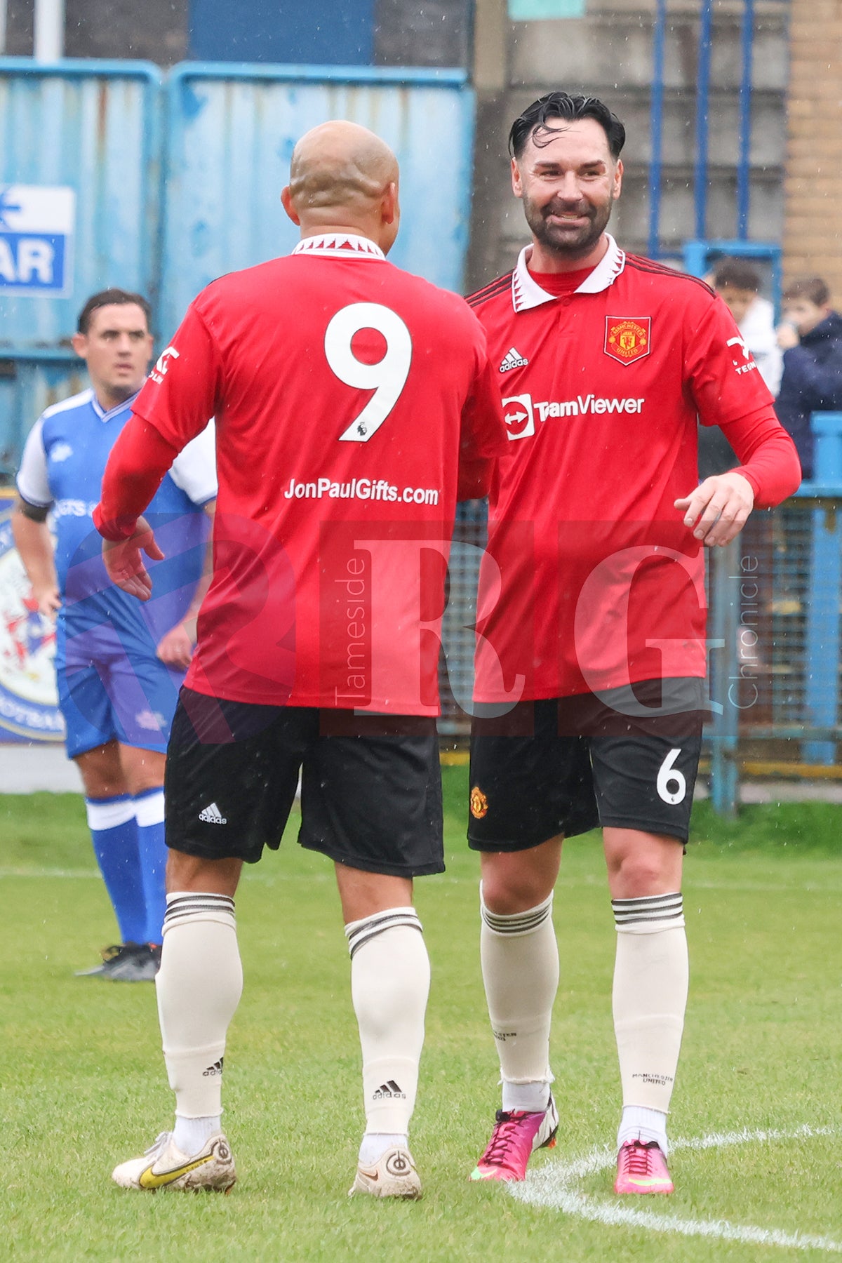 STALYBRIDGE CELTIC LEGENDS V MAN UTD LEGENDS (123).JPG