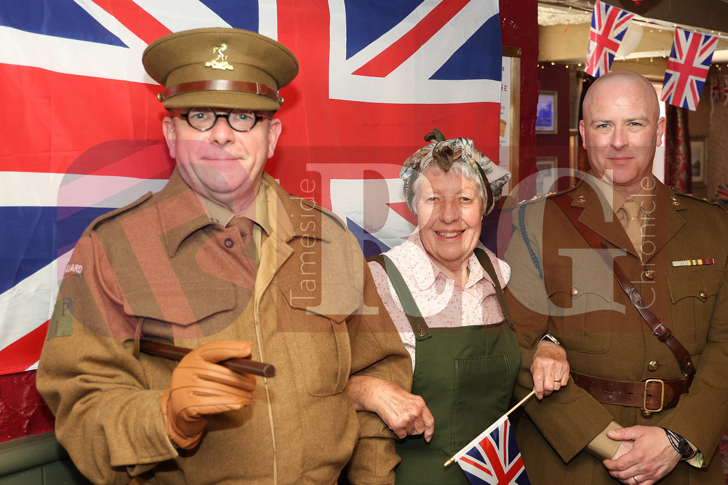 VE DAY OLD PEGS PUB DENTON (17).JPG
