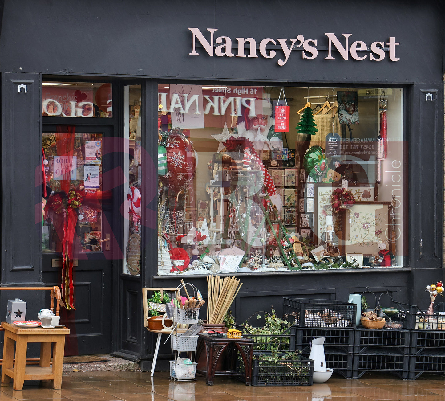 GLOSSOP CHRISTMAS SHOPS 2025 (45).JPG