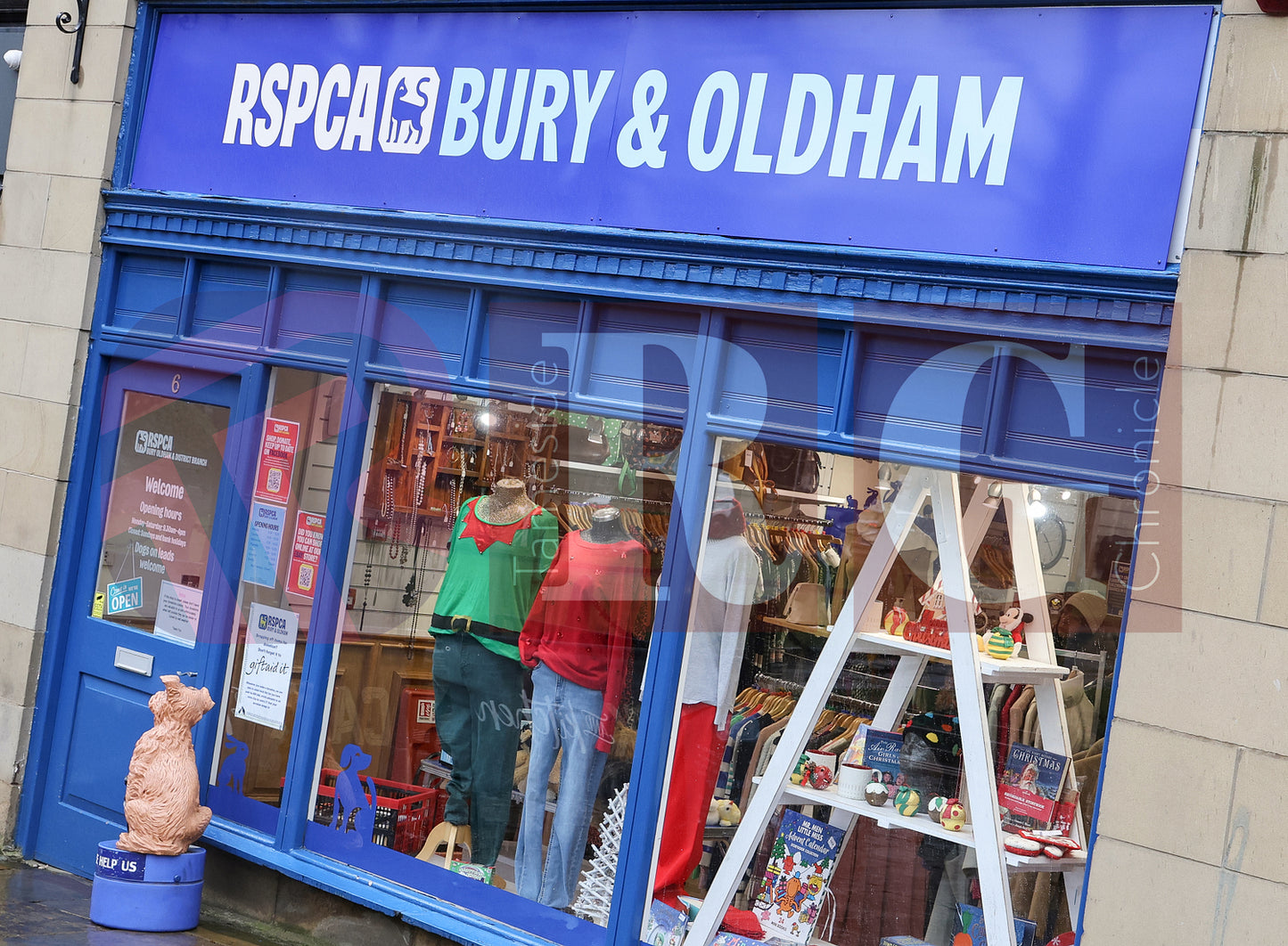 GLOSSOP CHRISTMAS SHOPS 2025 (34).JPG