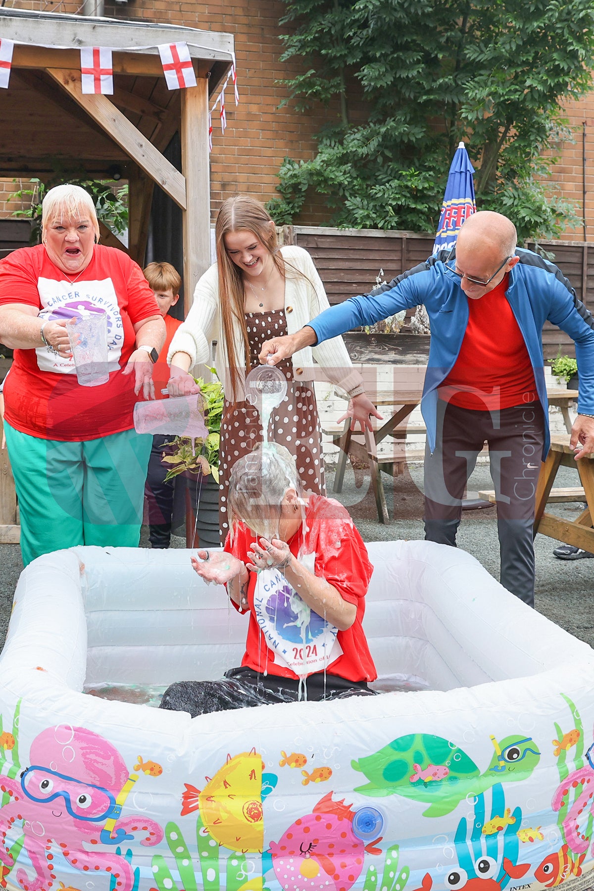 COMMERCIAL PUB DUKINFIELD CANCER SURVIVORS 2024 (59).JPG