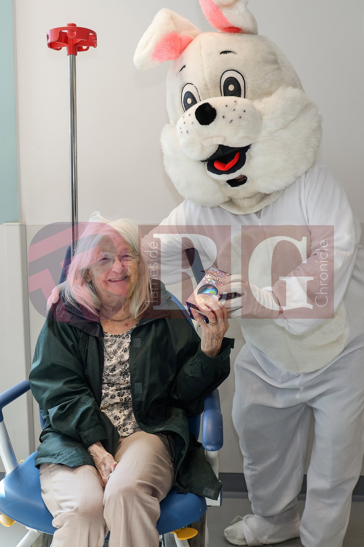 TAMESIDE HOSPITAL CHILDRENS WARD EASTER STAGECOACH (69).JPG