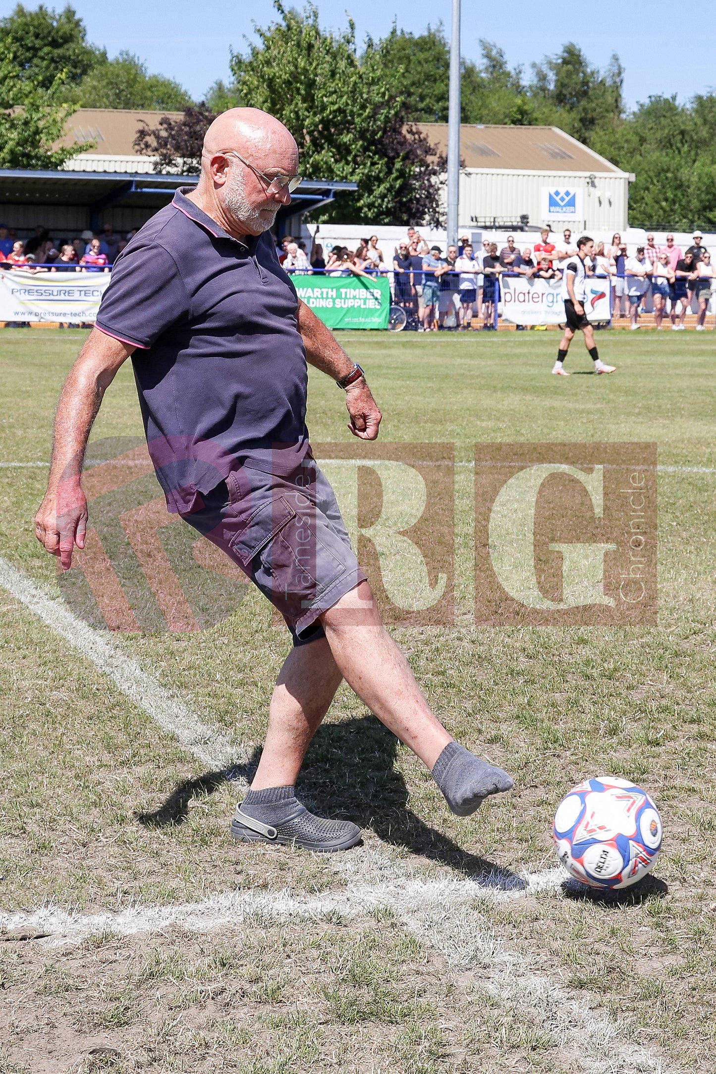 GLOSSOP NORTH EBD V UNITED LEGENDS (12).JPG