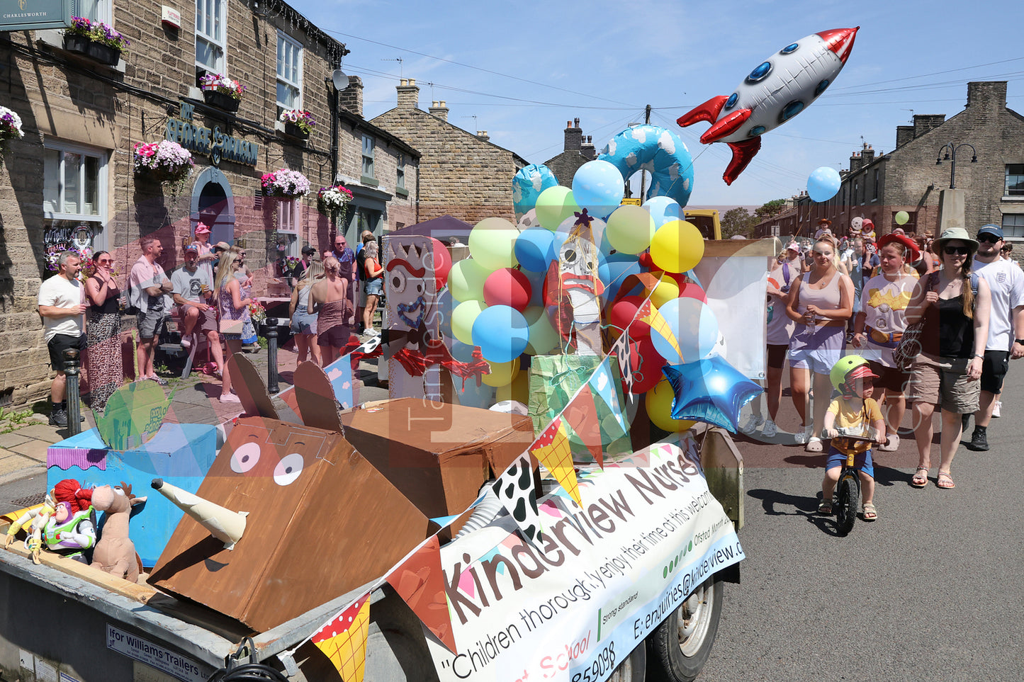 CHARLESWORTH CARNIVAL (2).JPG