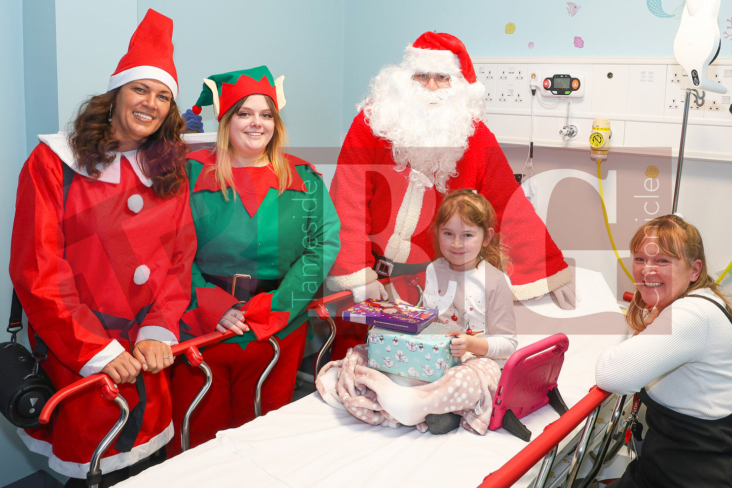 SANTA VISIT TAMESIDE CHILDRENS UNIT 2024 (79).JPG