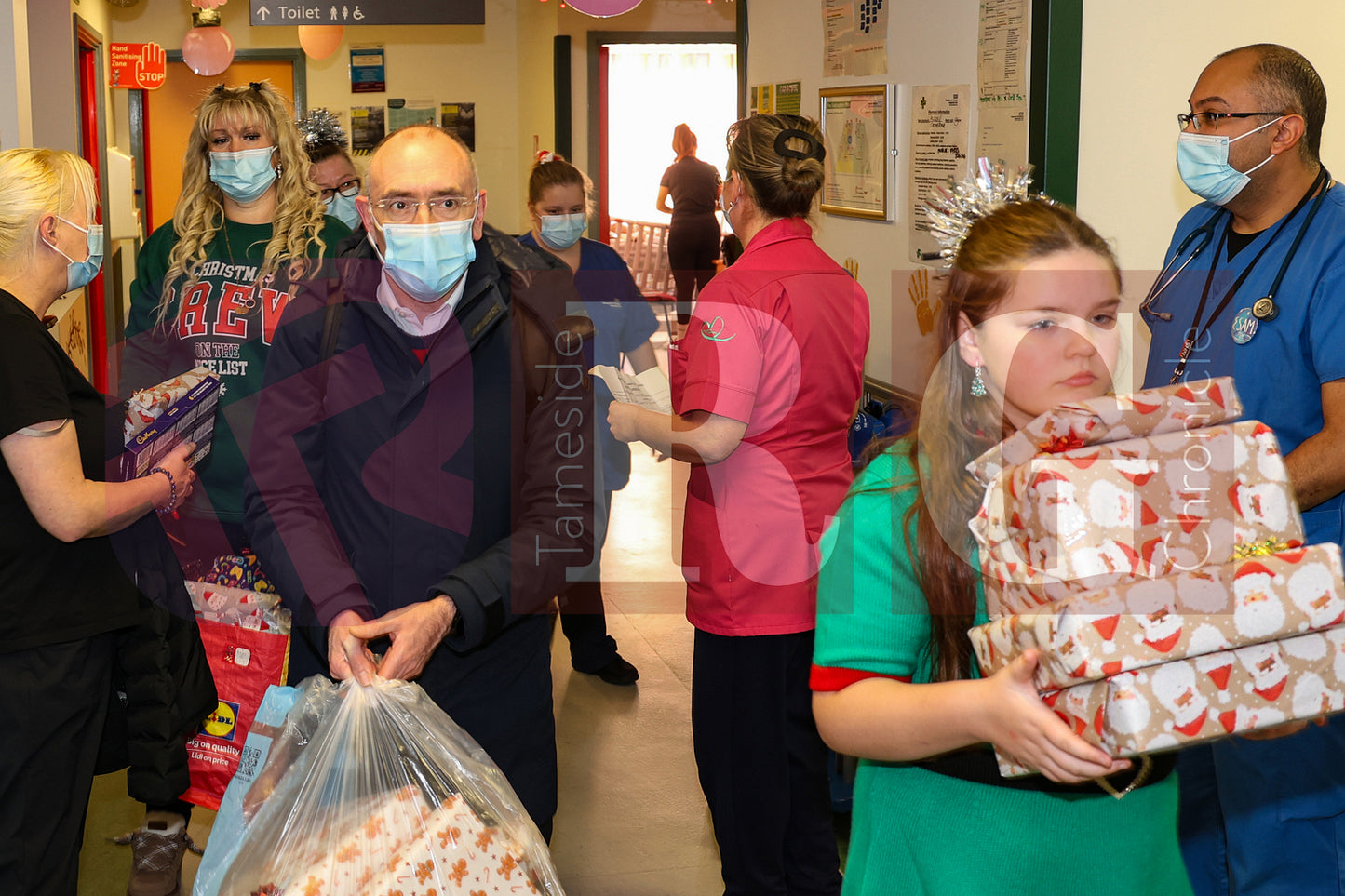 TAMESIDE HOSPITAL CHILDRENS WARD WITH SANTA 2025 (57).JPG