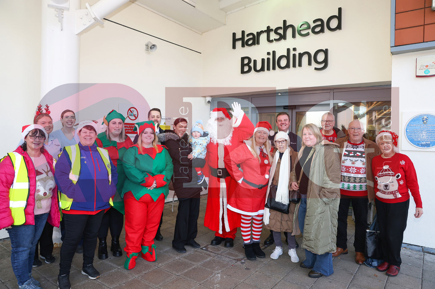 SANTA VISIT TAMESIDE CHILDRENS UNIT 2024 (96).JPG