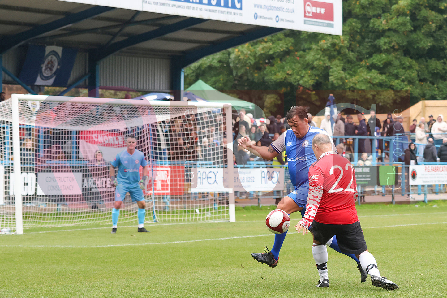 STALYBRIDGE CELTIC LEGENDS V MAN UTD LEGENDS (135).JPG