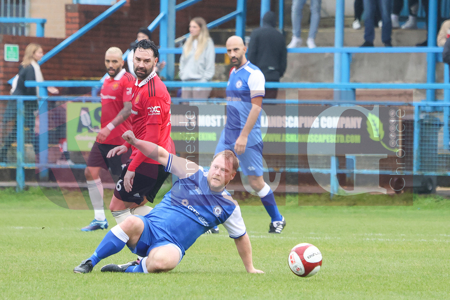 STALYBRIDGE CELTIC LEGENDS V MAN UTD LEGENDS (160).JPG