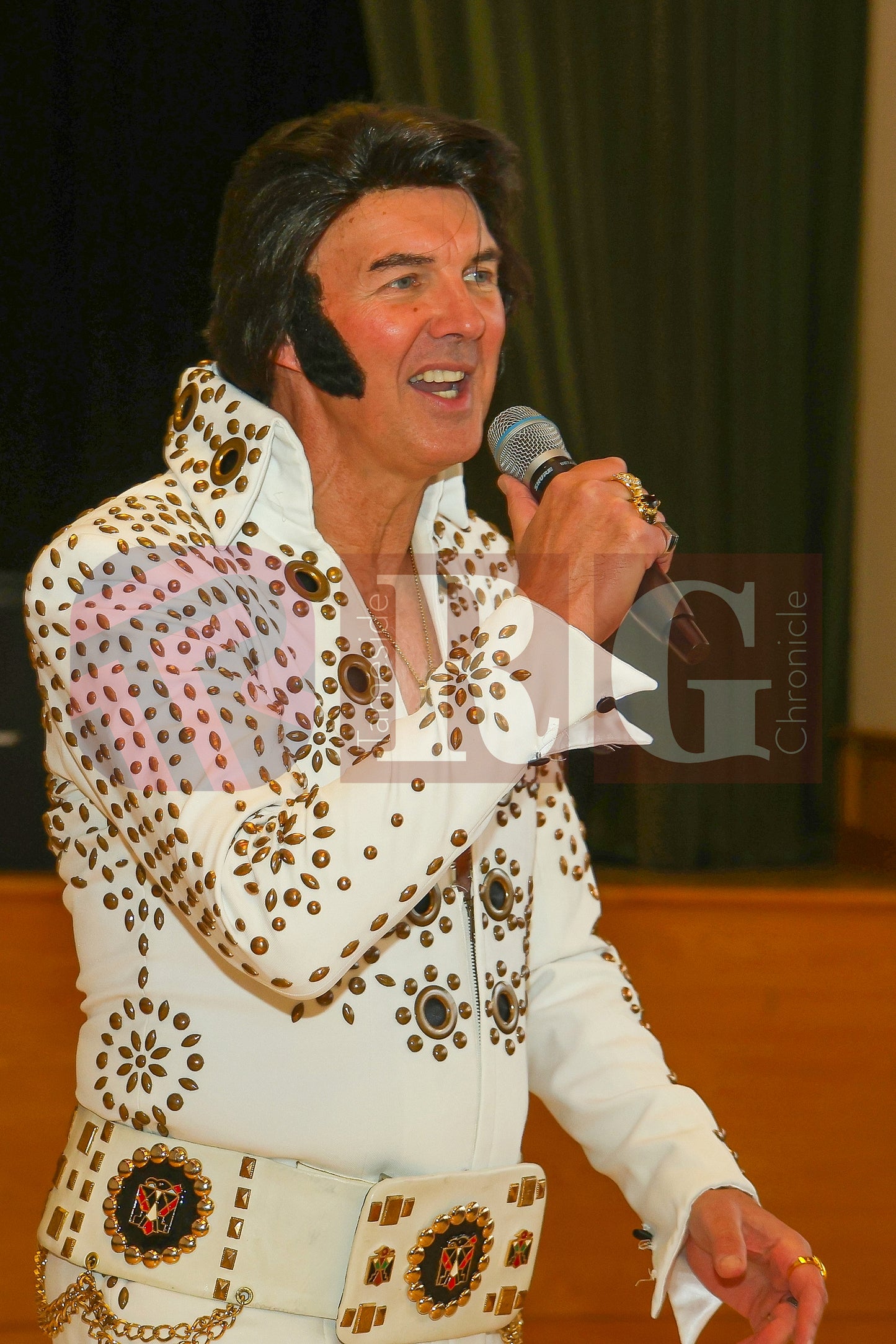 95TH BIRTHDAY DUKINFIELD TOWN HALL ELVIS (18).JPG