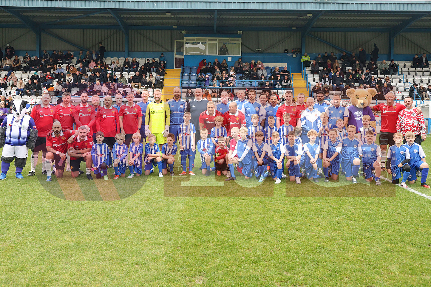 STALYBRIDGE CELTIC LEGENDS V MAN UTD LEGENDS (30).JPG