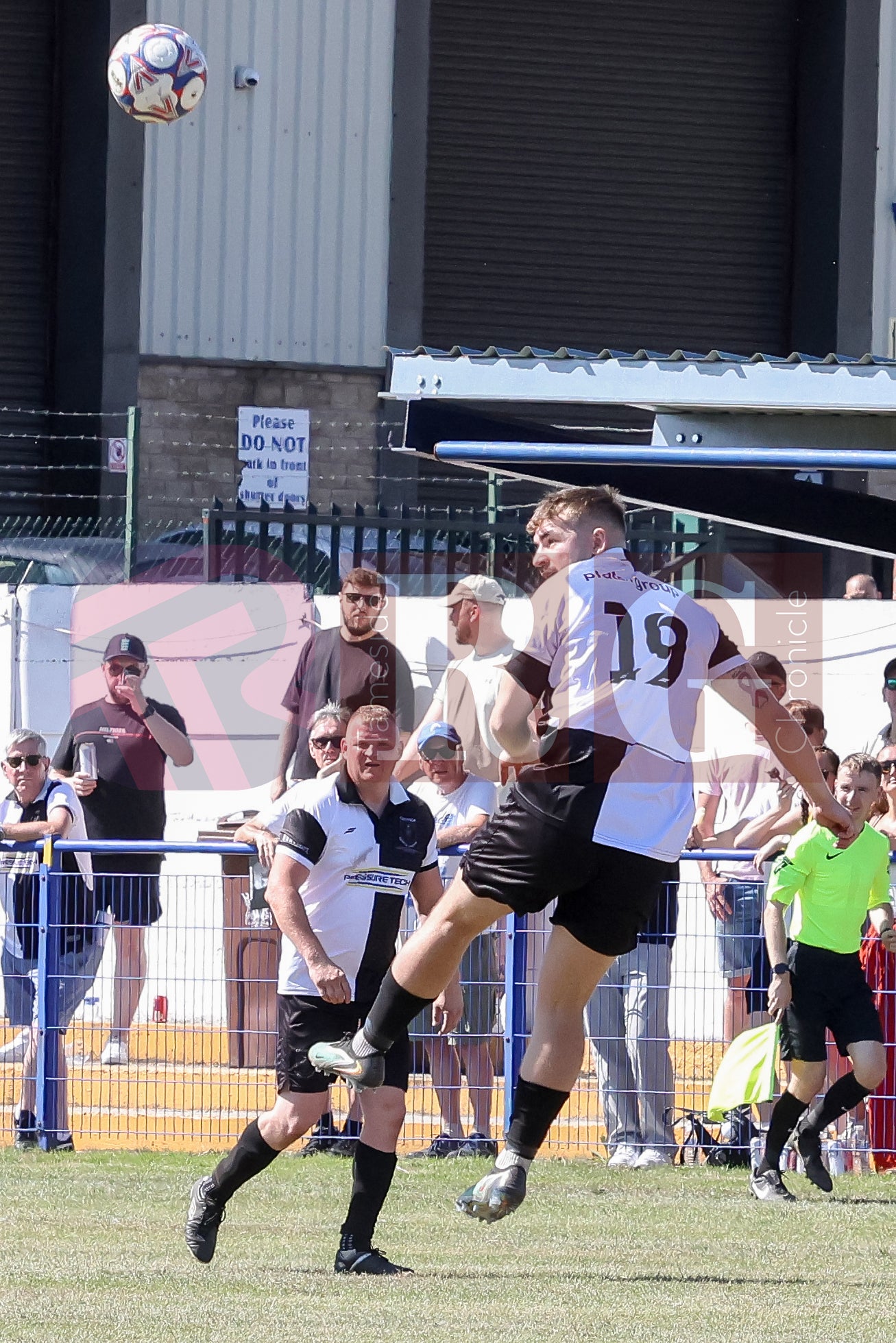 GLOSSOP NORTH EBD V UNITED LEGENDS (109).JPG
