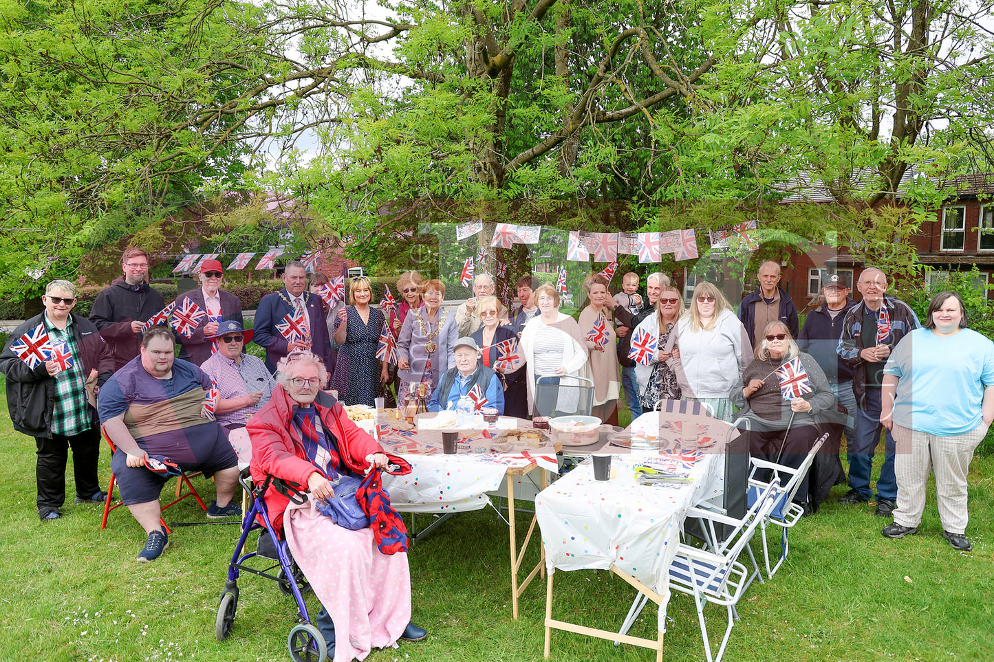 VE DAY THE COMMUNITY GARDEN DUKINFIELD (5).JPG