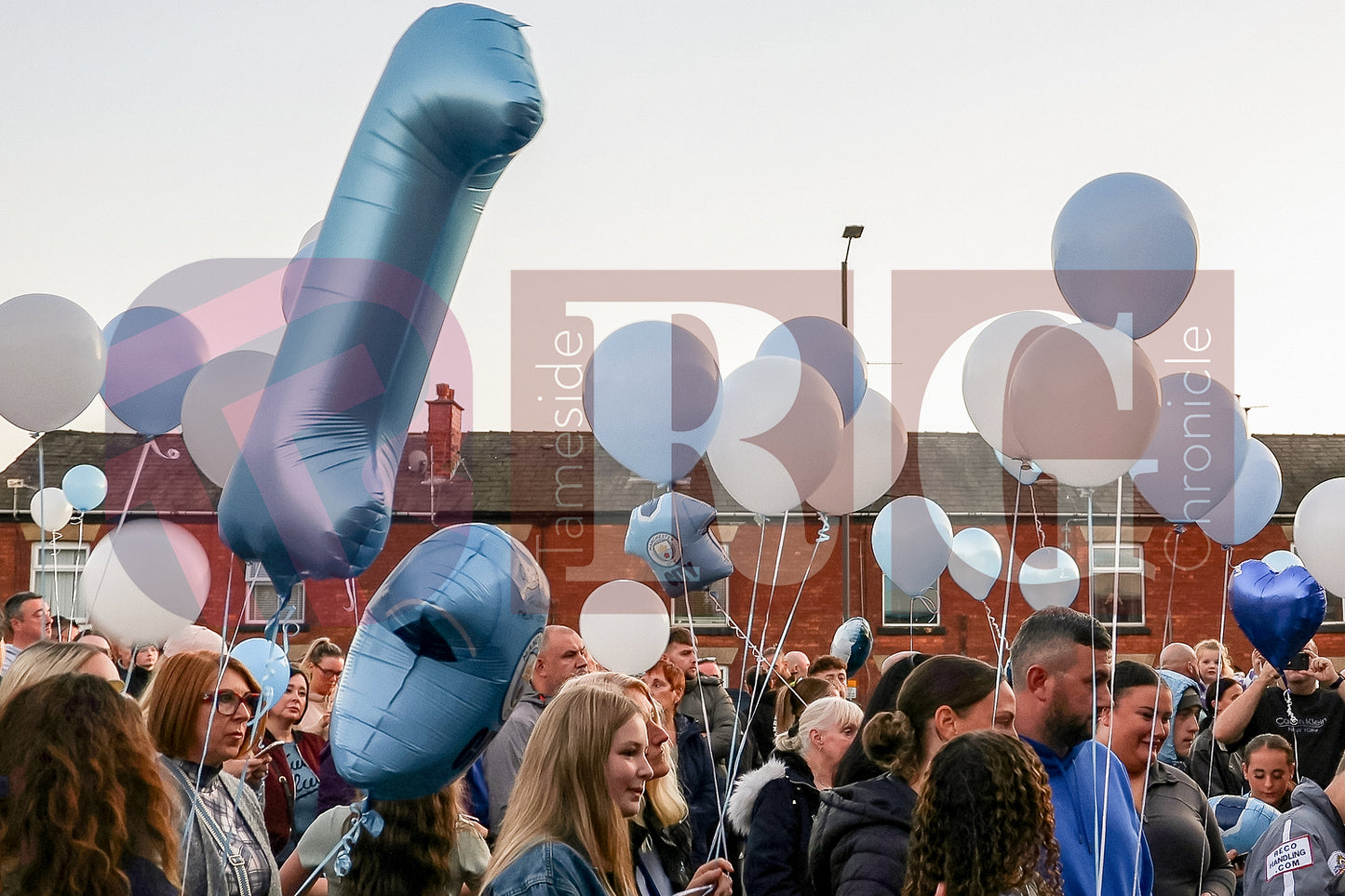 RICKY HATTON ONE MIN SILENCE (17).JPG