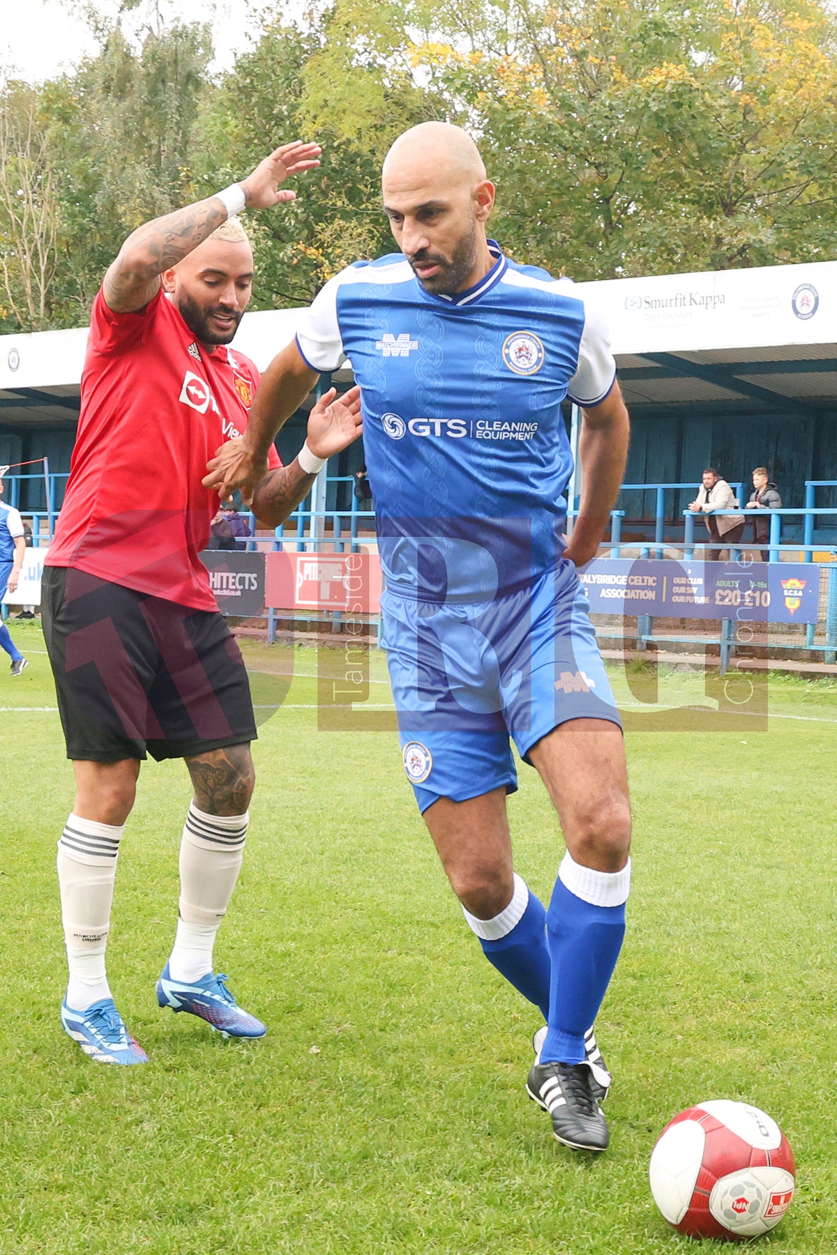 STALYBRIDGE CELTIC LEGENDS V MAN UTD LEGENDS (39).JPG