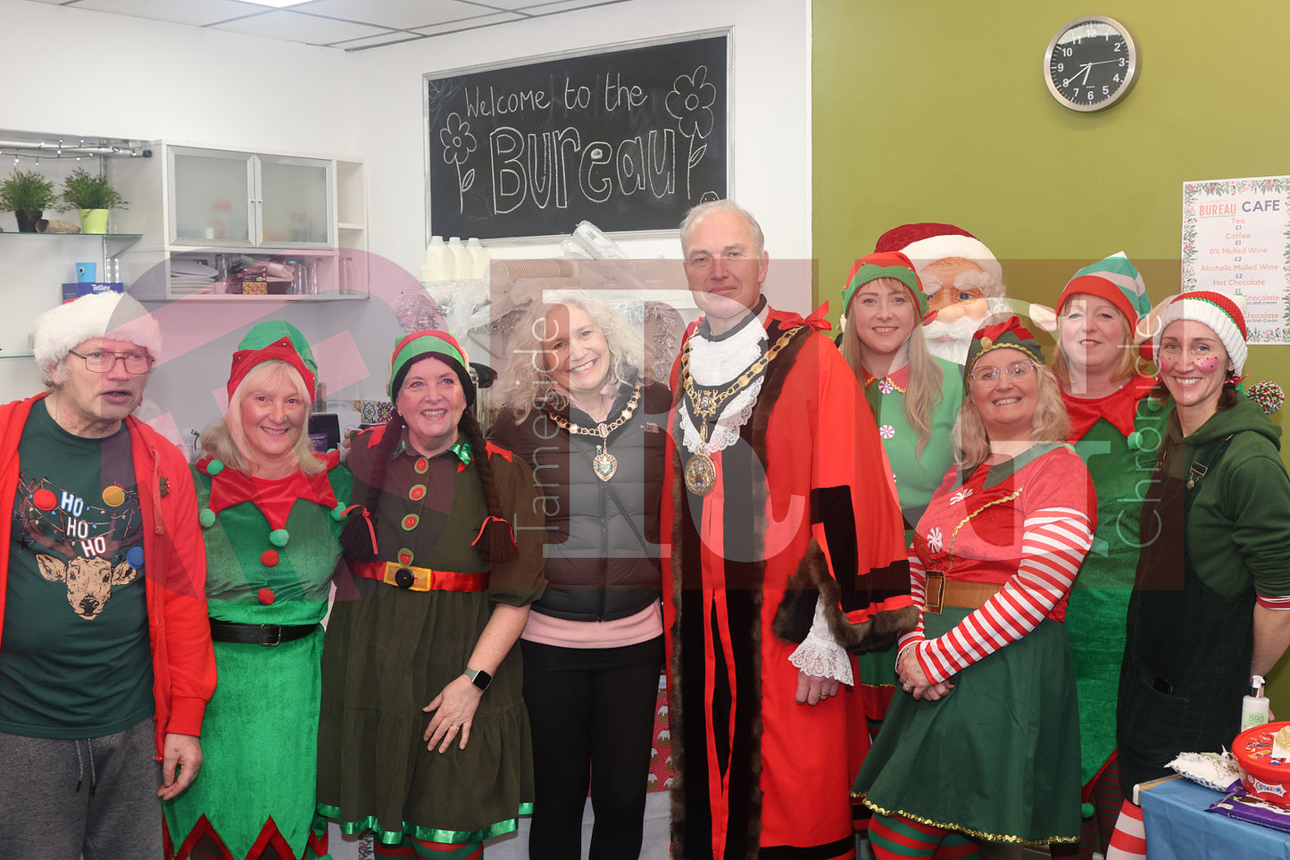 GLOSSOP LIGHTS SWITCH ON 2024 (35).JPG