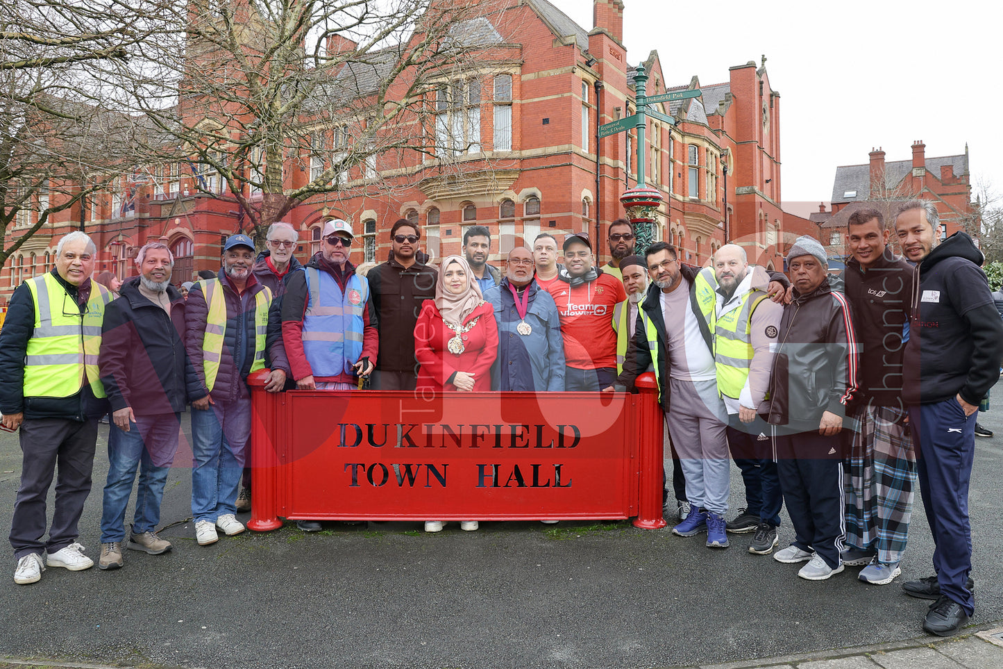 WALK WITH THE MAYOR HYDE TO DUKINFIELD (64).JPG