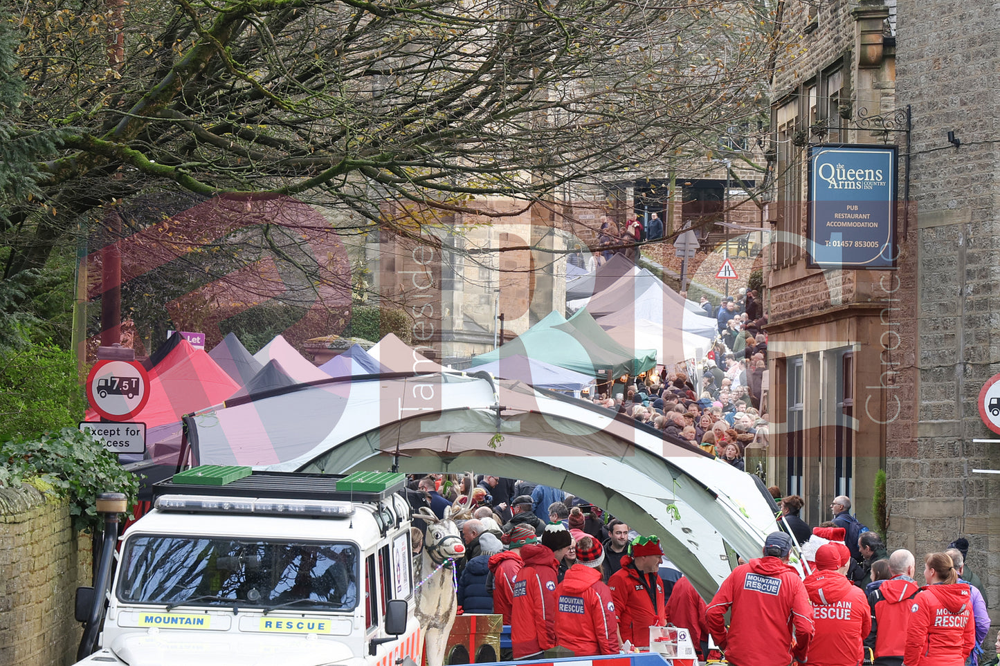 GLOSSOP CHRISTMAS MARKET 2024 (1).JPG