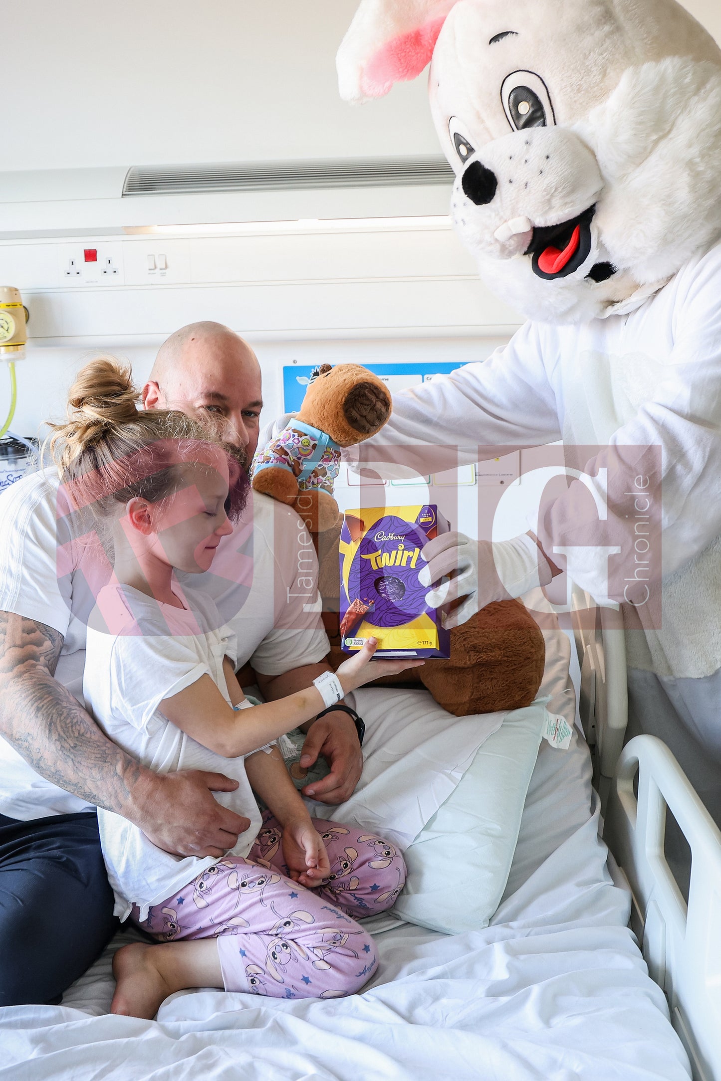 TAMESIDE HOSPITAL CHILDRENS WARD EASTER STAGECOACH (45).JPG
