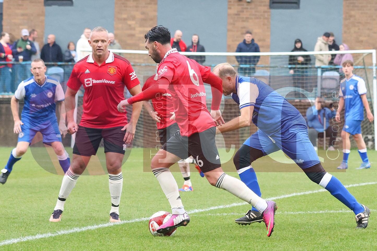 STALYBRIDGE CELTIC LEGENDS V MAN UTD LEGENDS (169).JPG