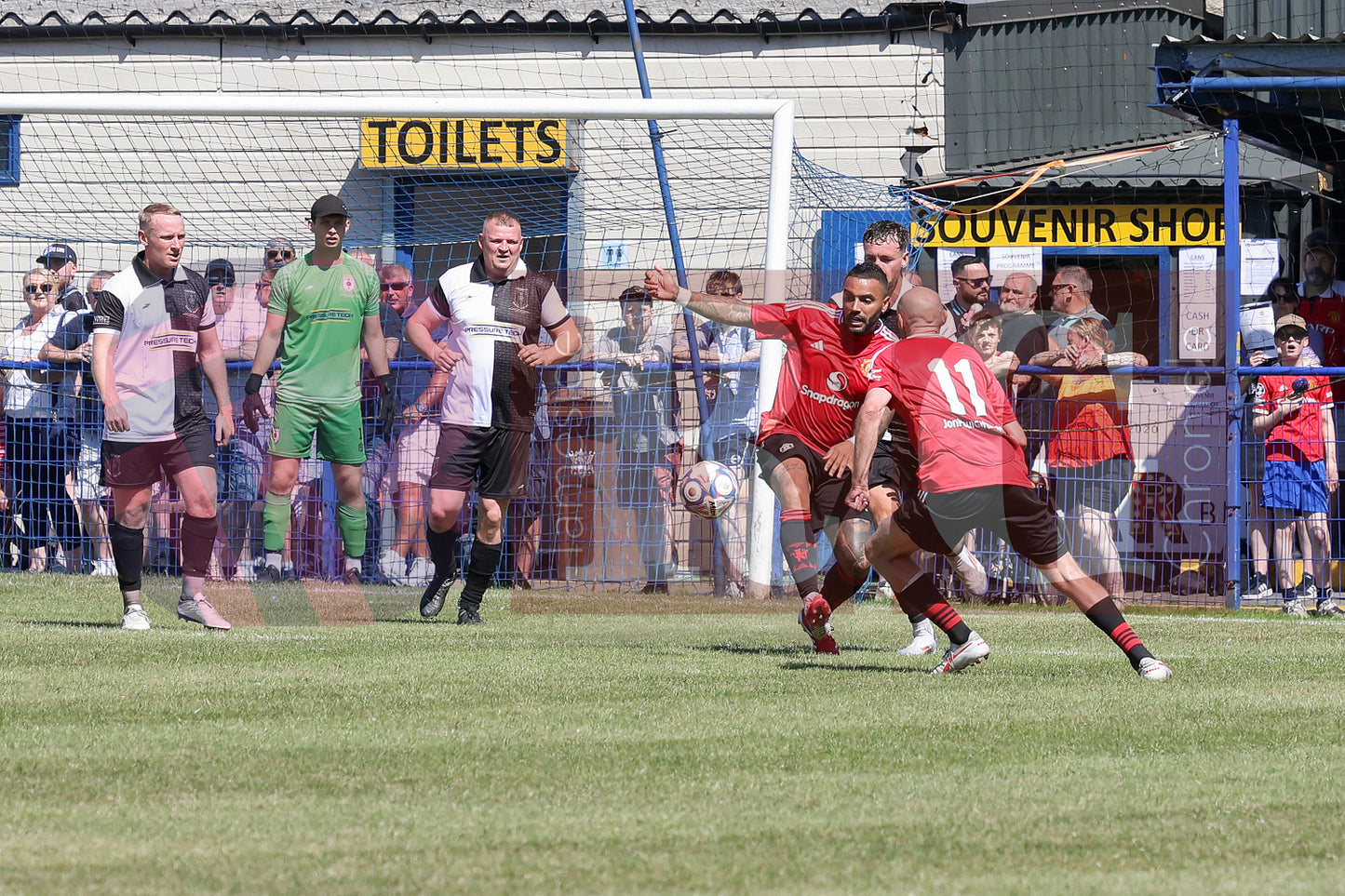 GLOSSOP NORTH EBD V UNITED LEGENDS (161).jpg