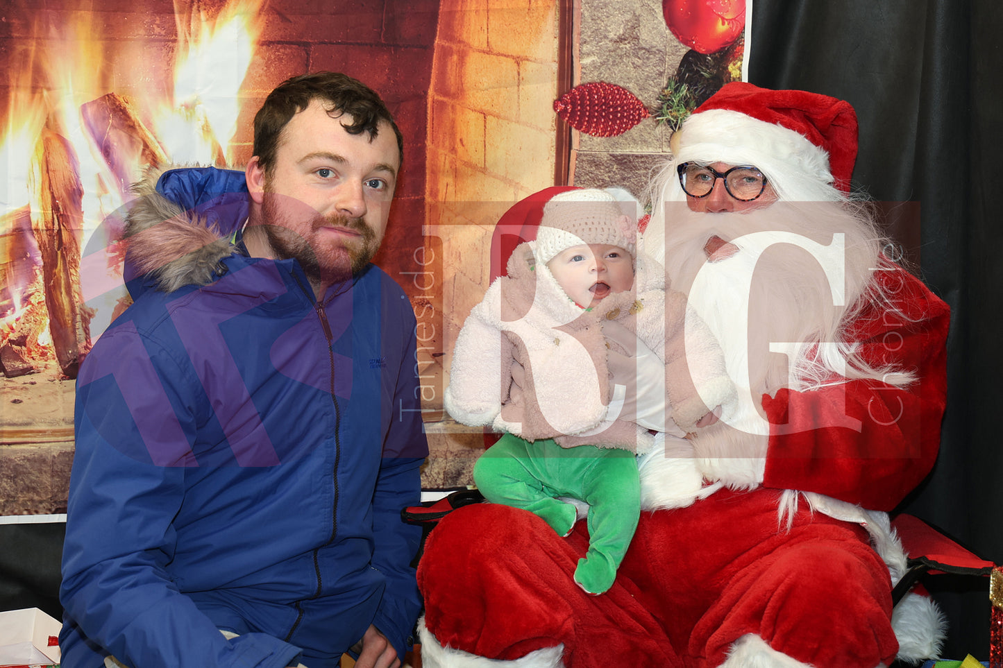 CHRISTMAS IN HYDE 2024 (87).JPG